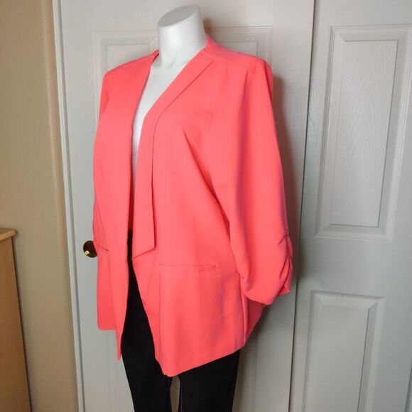 Torrid Ruched Sleeve Blazer sz 4 - Picture 3 of 10